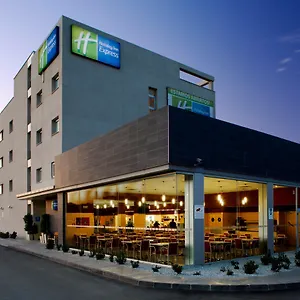 Express Airport By Ihg מלון